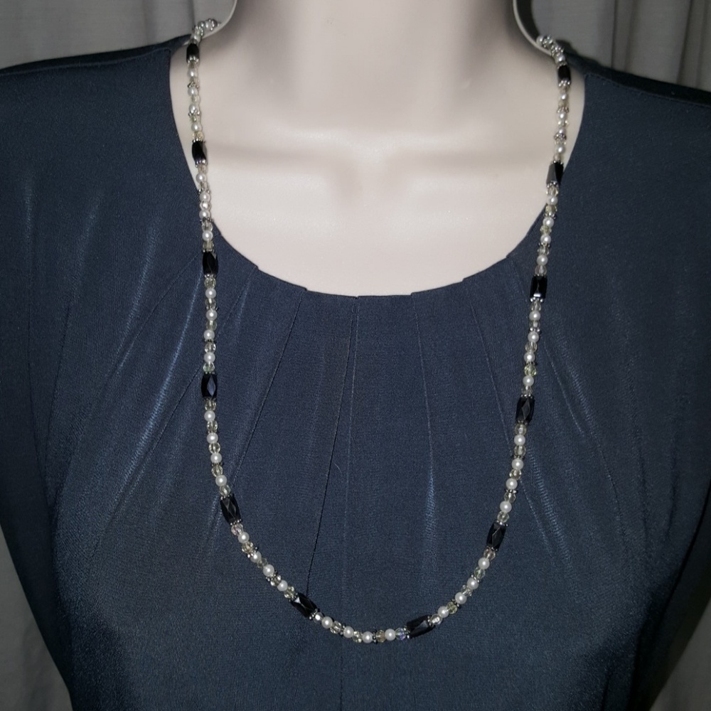 Pearl and grey hematite magnetic bracelet/necklace. - Picture 5 of 7